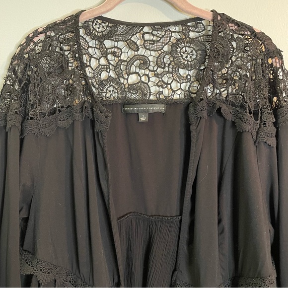 TORRID Insider Collection Black Lace Crochet Cropped Open Front Cardigan SZ/1 - Picture 10 of 10